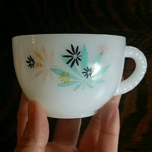 Set of 4 Federal Glass Atomic Flower cups